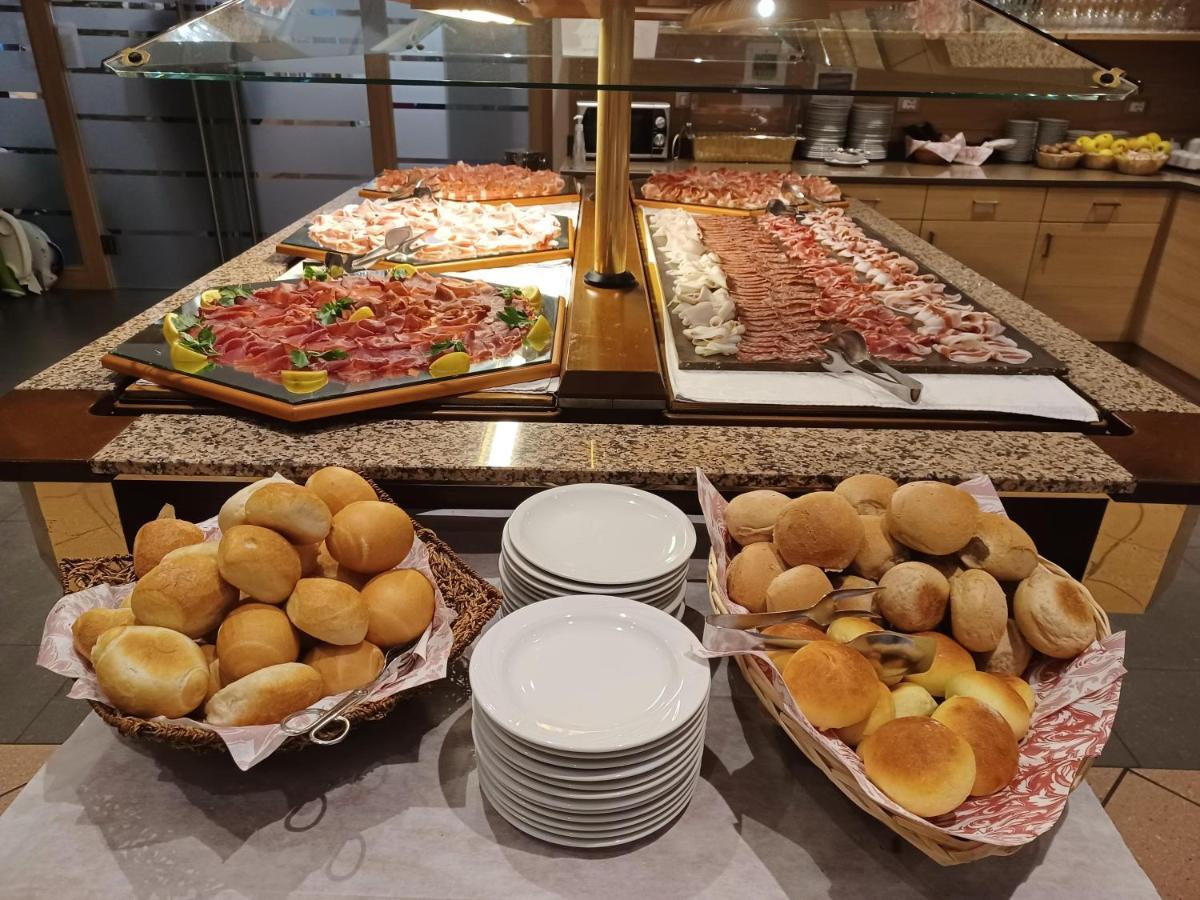 Hotel Bel Sit Comano Terme Buitenkant foto